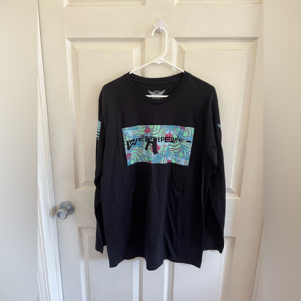 We The People Men’s Large Tropical Freedom Long Sleeve Black T-Shirt